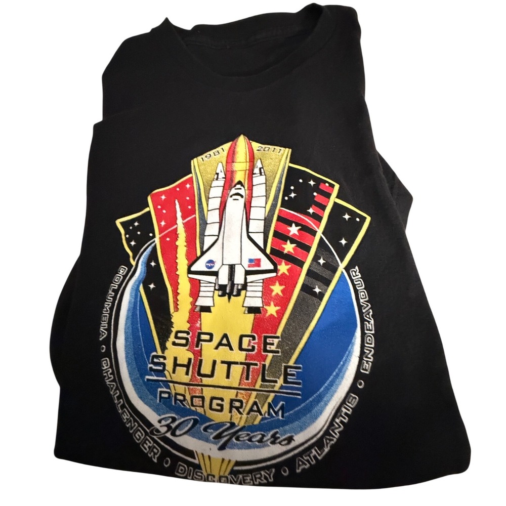 NASA Space Shuttle Program Mens Black 30 Years Graphic Tee Shirt Medium